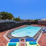 Villa Roca Negra By *